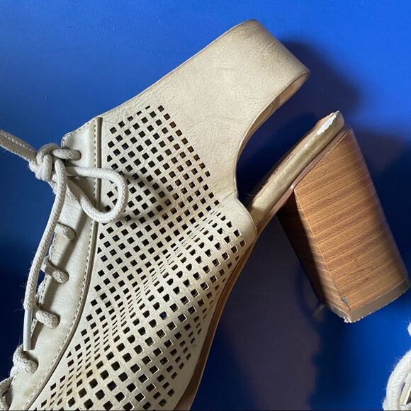 CALL It Spring Lace Open Toe High Heel Tan Sandals - Picture 5 of 13